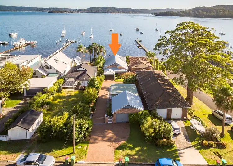 77 Steyne Rd, Saratoga NSW 2251