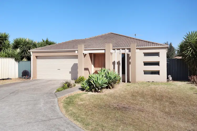 16 Garden View Drive