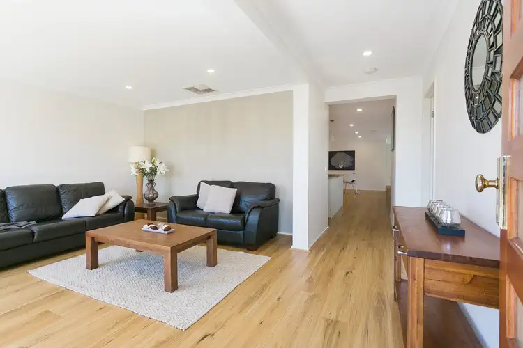 Fifth view of Homely house listing, 6 Holly Place, Carrum Downs VIC 3201