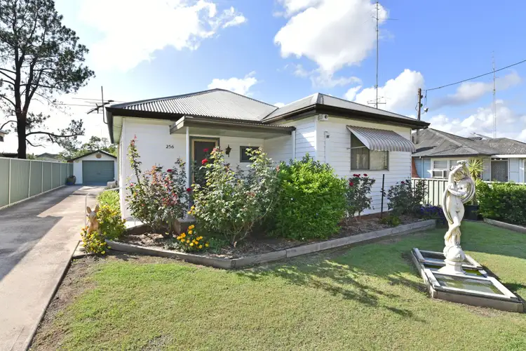 256 Vincent Street, Cessnock NSW 2325