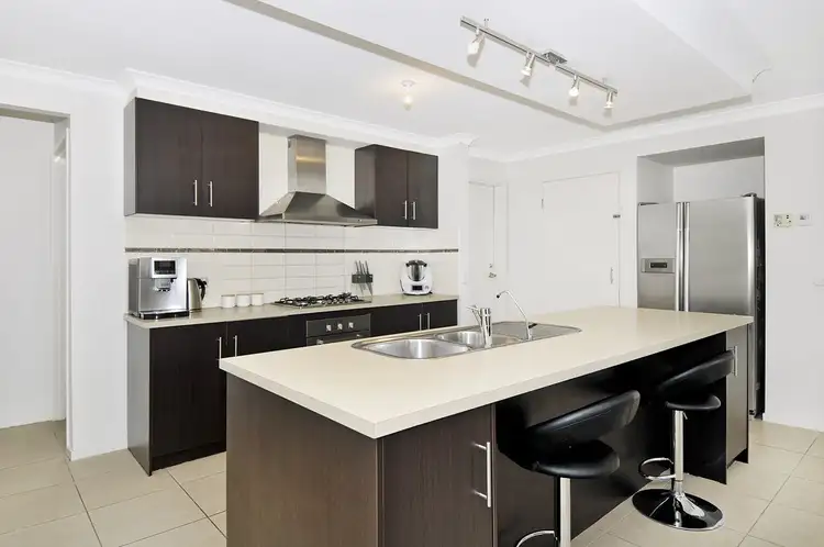 Second view of Homely house listing, 32 Lorikeet Crescent, Whittlesea VIC 3757