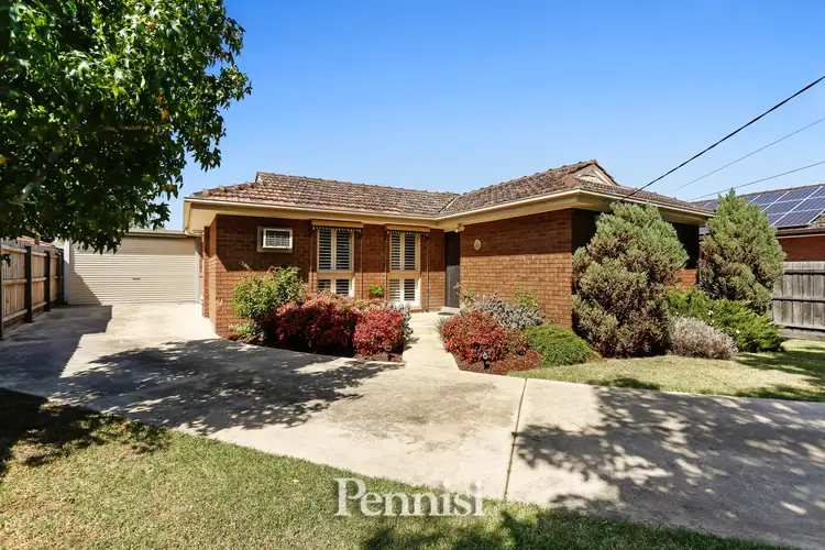 6 Marmal Court, Tullamarine VIC 3043