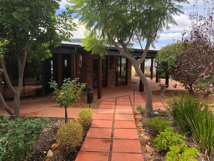 6 Plaudit Street, York WA 6302