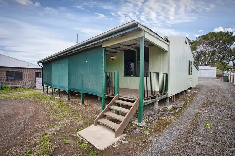 19 Hamlin Street, Miners Rest VIC 3352