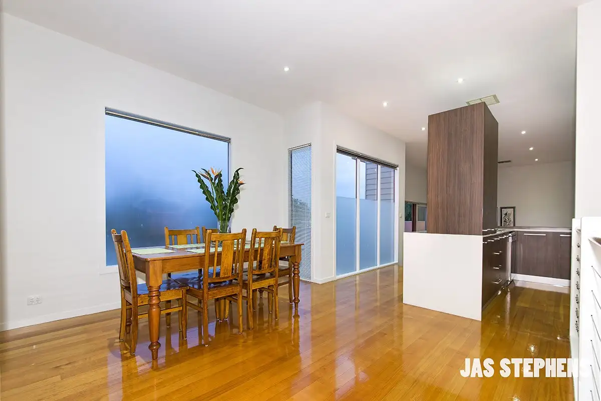 Main view of Homely townhouse listing, 1/9 Bell Street, Seddon VIC 3011