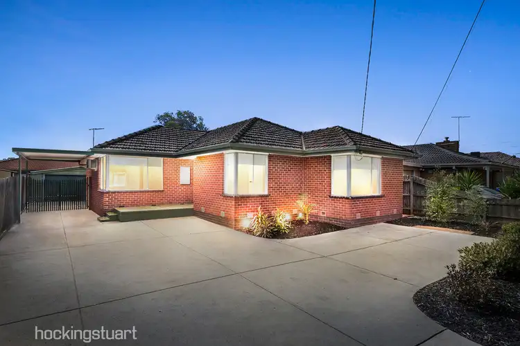 27 Yuille Street, Melton VIC 3337