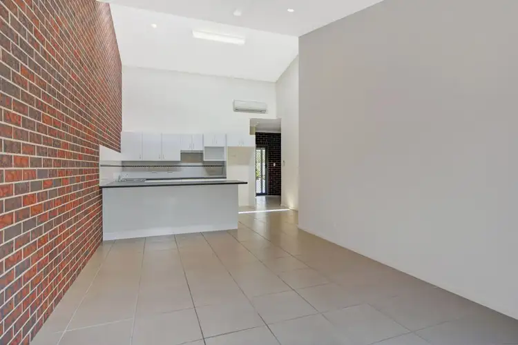 14/49 Brinawarr Street, Bomaderry NSW 2541
