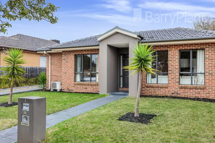 Main view of Homely house listing, 1/25 Calista Avenue, Oakleigh East VIC 3166