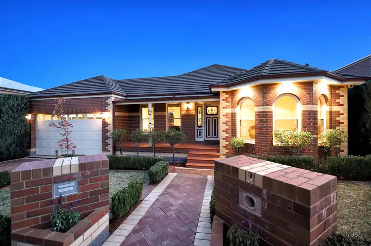 3 Trumpington Terrace, Attwood VIC 3049