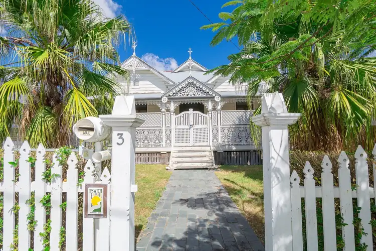 3 Syntax Street, Sadliers Crossing QLD 4305