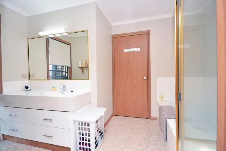 Seventh view of Homely house listing, 4 Caringal Court, Portland VIC 3305
