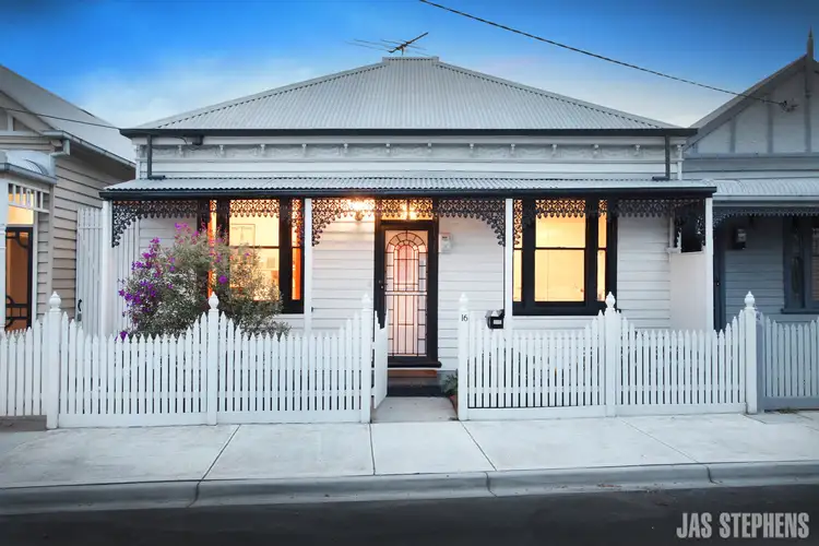 16 Margaret Street, Seddon VIC 3011