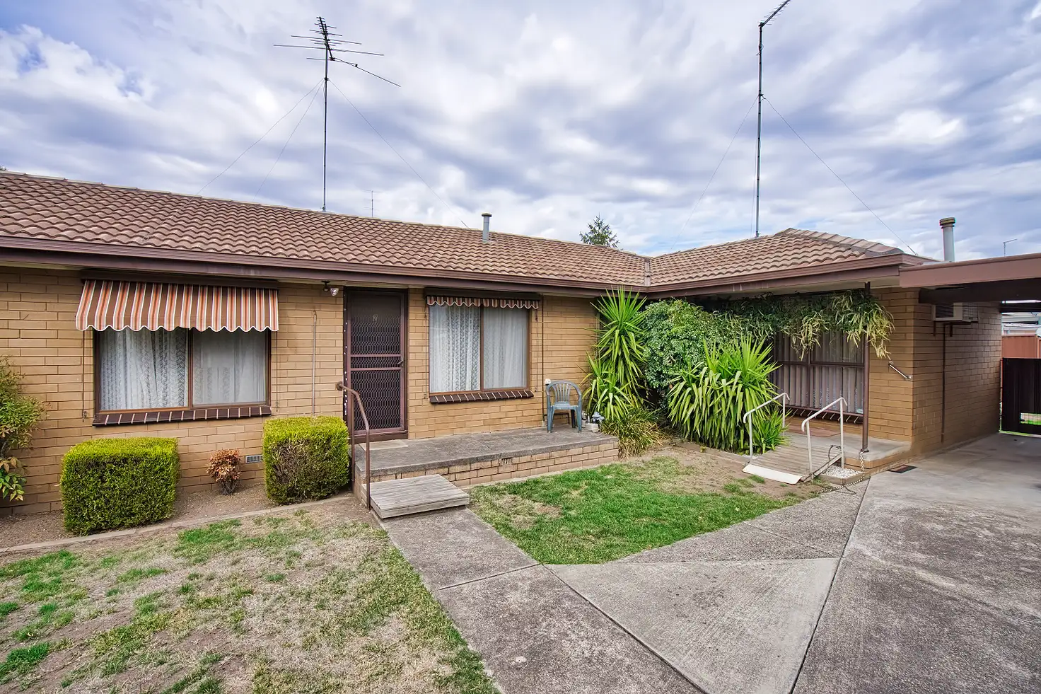 Main view of Homely unit listing, 2/1 Goderic Street, Wendouree VIC 3355