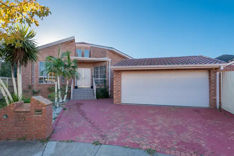 10 Lochiel Court, Greenvale VIC 3059