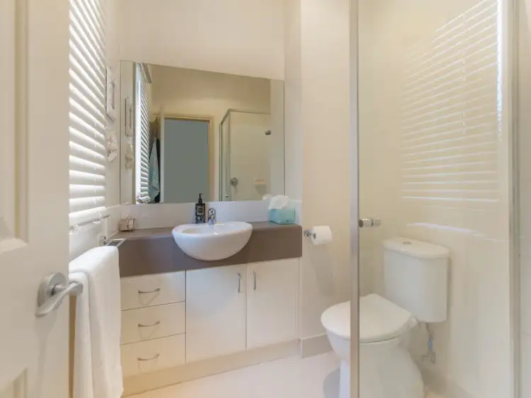 Sixth view of Homely townhouse listing, 1/10 Gweno Avenue, Frankston VIC 3199