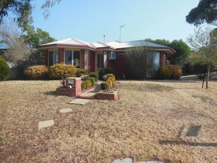 Second view of Homely house listing, 31 Pattison Drive, Kangaroo Flat VIC 3555