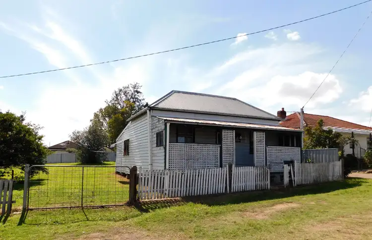 15 Fourth Street, Weston NSW 2326