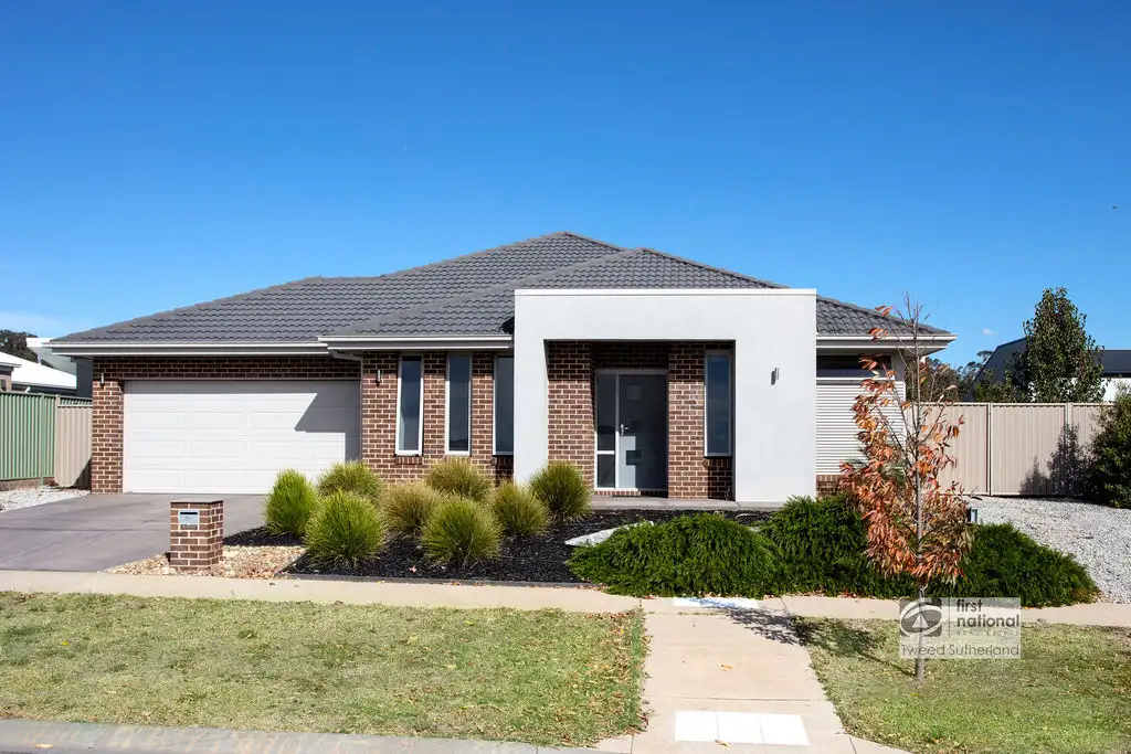 Main view of Homely house listing, 21 Roxburgh Crescent, Junortoun VIC 3551