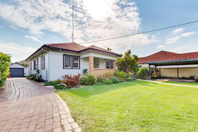 16 Eastern Avenue, Tarro NSW 2322