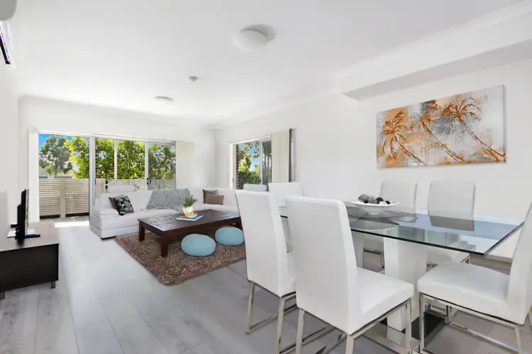 Second view of Homely house listing, 1/139 Lakeview Drive, Cranebrook NSW 2749