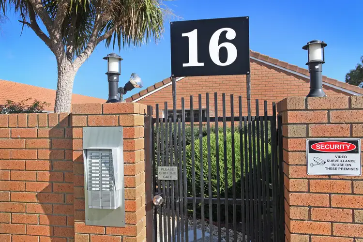 20/16 South Circular Road, Gladstone Park VIC 3043