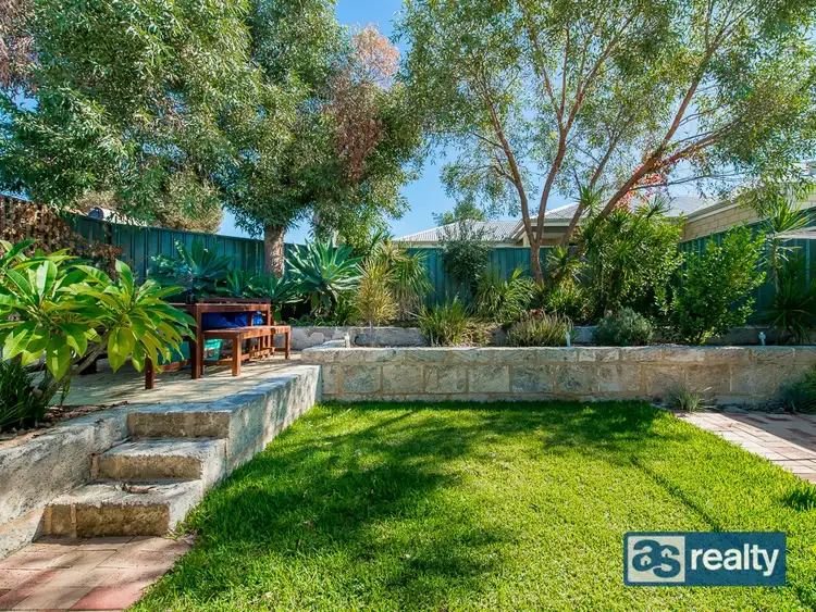 11 Irwin Road, Embleton WA 6062