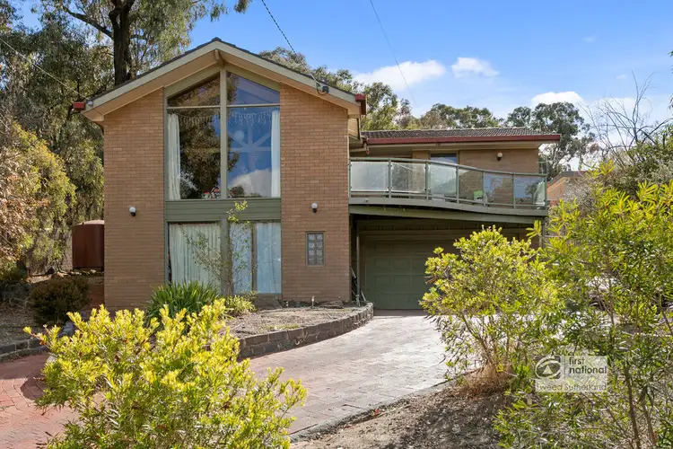 30 Milton Avenue, Spring Gully VIC 3550