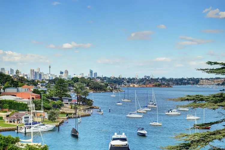 1 Lyndhurst Crescent, Hunters Hill NSW 2110