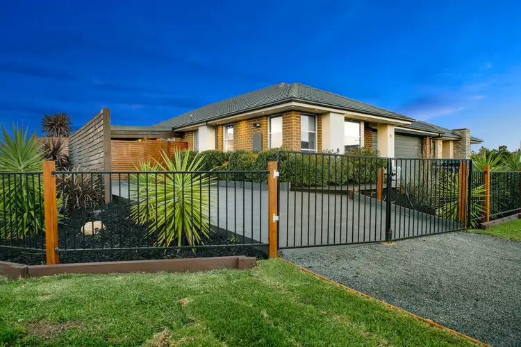 16 Eman Terrace, Hastings VIC 3915