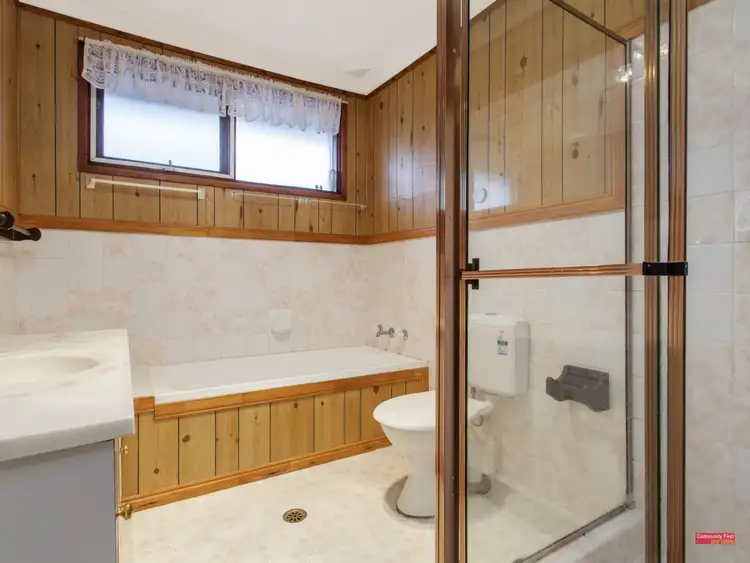 Sixth view of Homely house listing, 20 Foveaux Ave, Lurnea NSW 2170