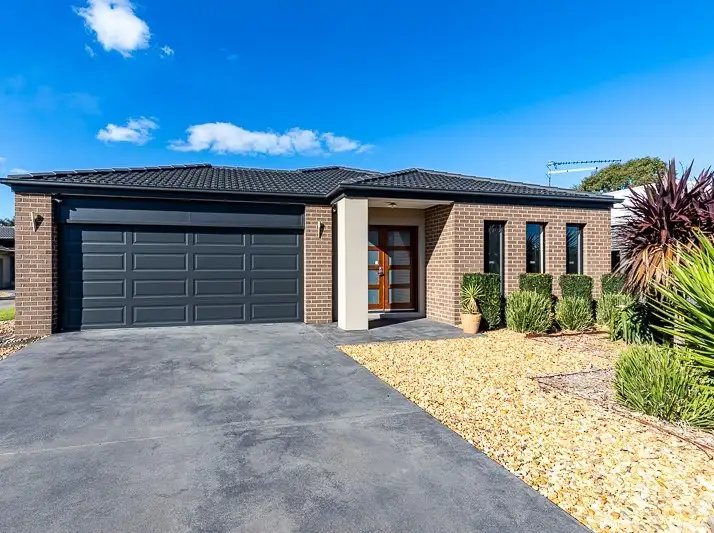 24 Speechley Court, Sale VIC 3850
