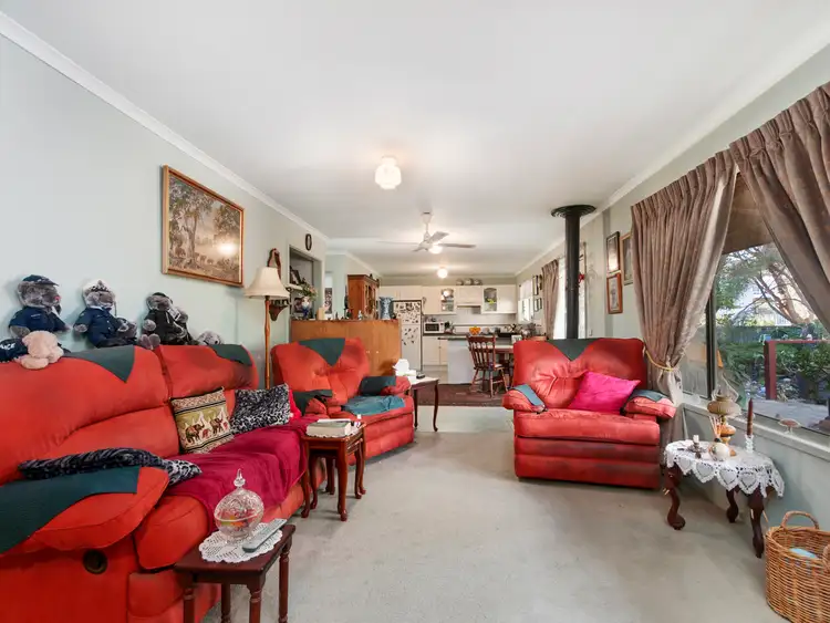 Second view of Homely house listing, 25 McLachlan Street, The Honeysuckles VIC 3851