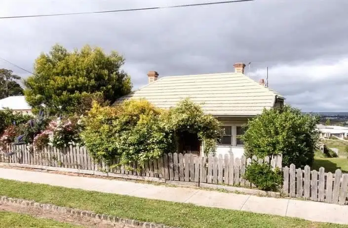 444 Cobden Street
