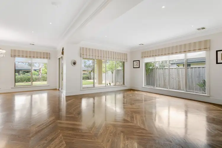 Sixth view of Homely house listing, 2 Kingsford Smith Court, Sandhurst VIC 3977