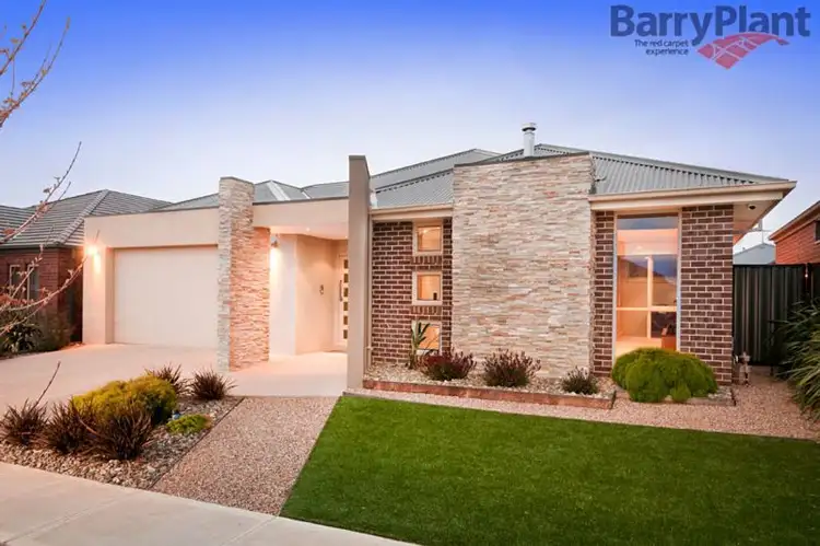 7 Hemlock Crescent, Point Cook VIC 3030