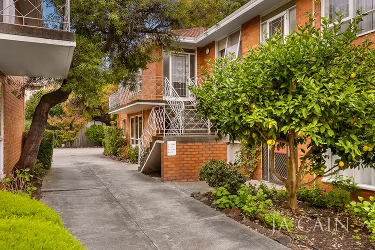 9/5 Holly Street, Camberwell VIC 3124