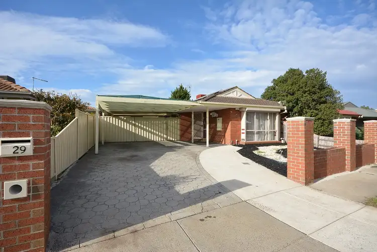 29 Matthews Crescent, Roxburgh Park VIC 3064