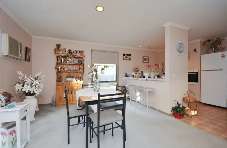 Third view of Homely house listing, 5 Crawley Court, Craigieburn VIC 3064
