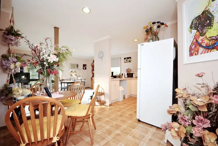 Sixth view of Homely house listing, 5 Crawley Court, Craigieburn VIC 3064