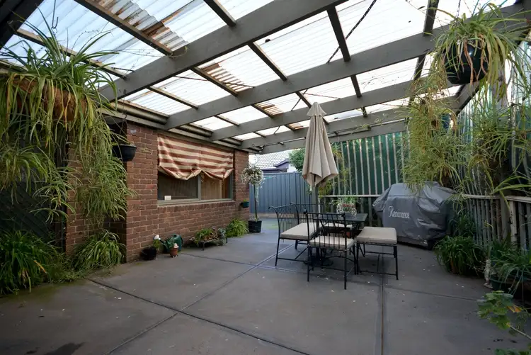 Seventh view of Homely house listing, 5 Crawley Court, Craigieburn VIC 3064
