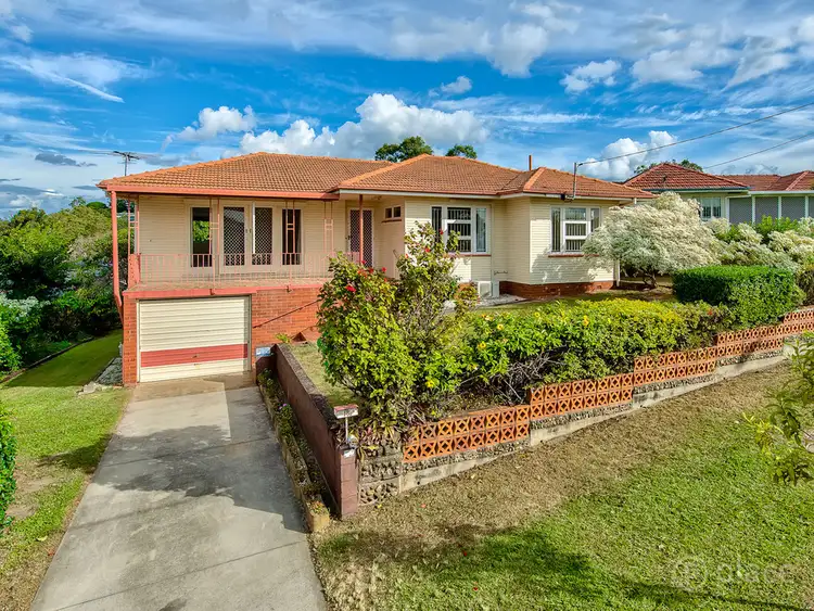 18 Quill Street, Stafford Heights QLD 4053