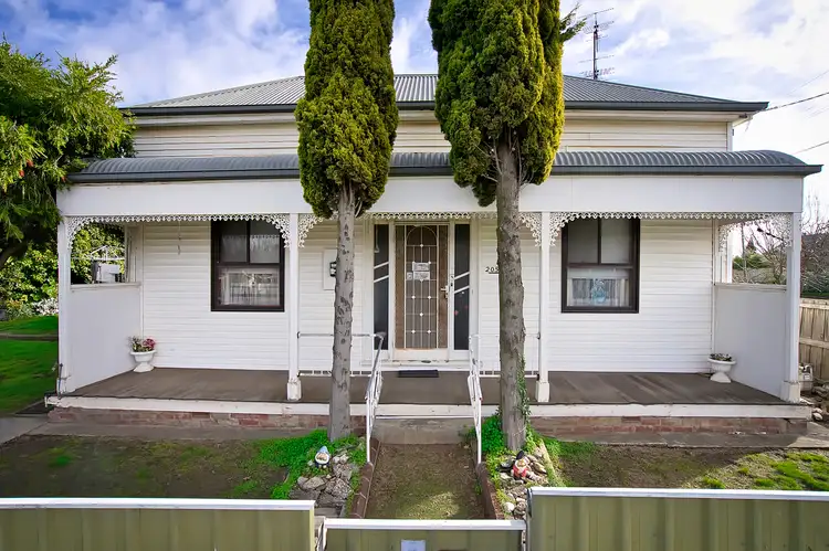205 Crompton Street, Soldiers Hill VIC 3350