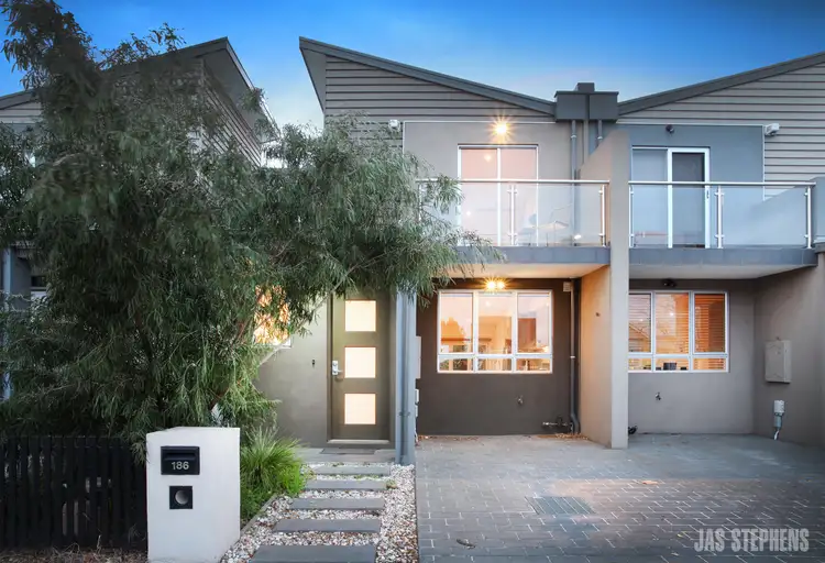 186 Charles Street, Seddon VIC 3011
