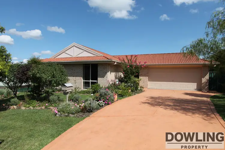 8 Peppercorn Crescent, Fletcher NSW 2287