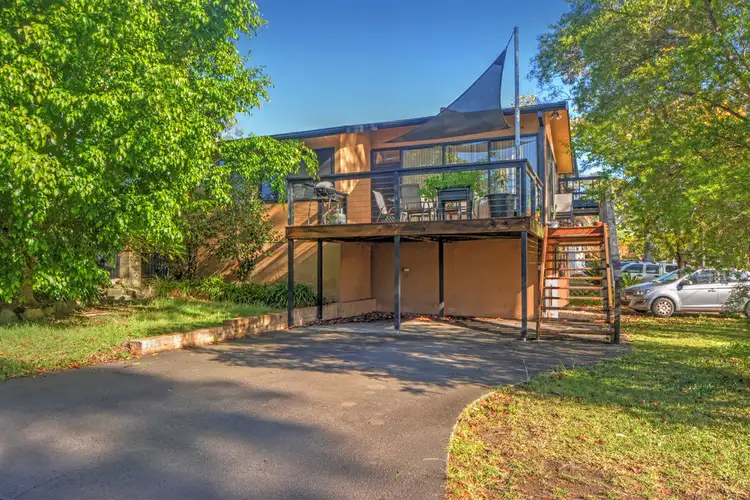 33 Walsh Crescent, North Nowra NSW 2541