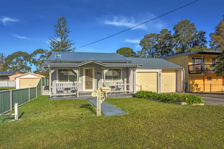 24 Lyons Road