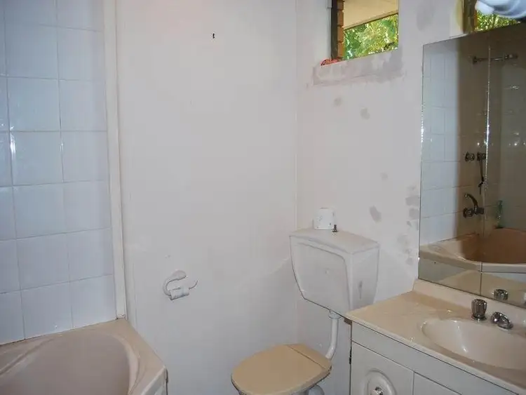 Sixth view of Homely apartment listing, 4/695 Lavis St, East Albury NSW 2640