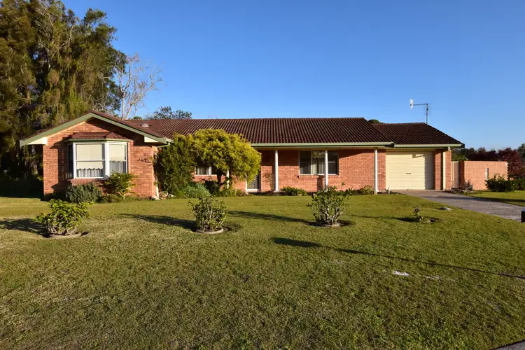 2 Royal Close, Forster NSW 2428