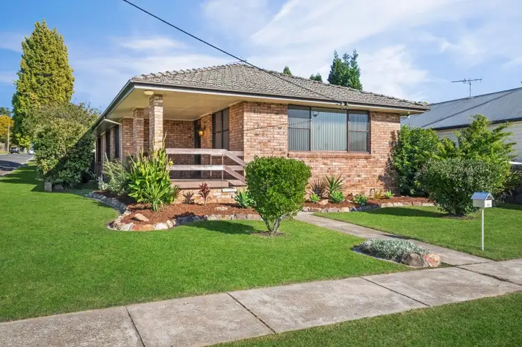 11 Charles Street, East Maitland NSW 2323