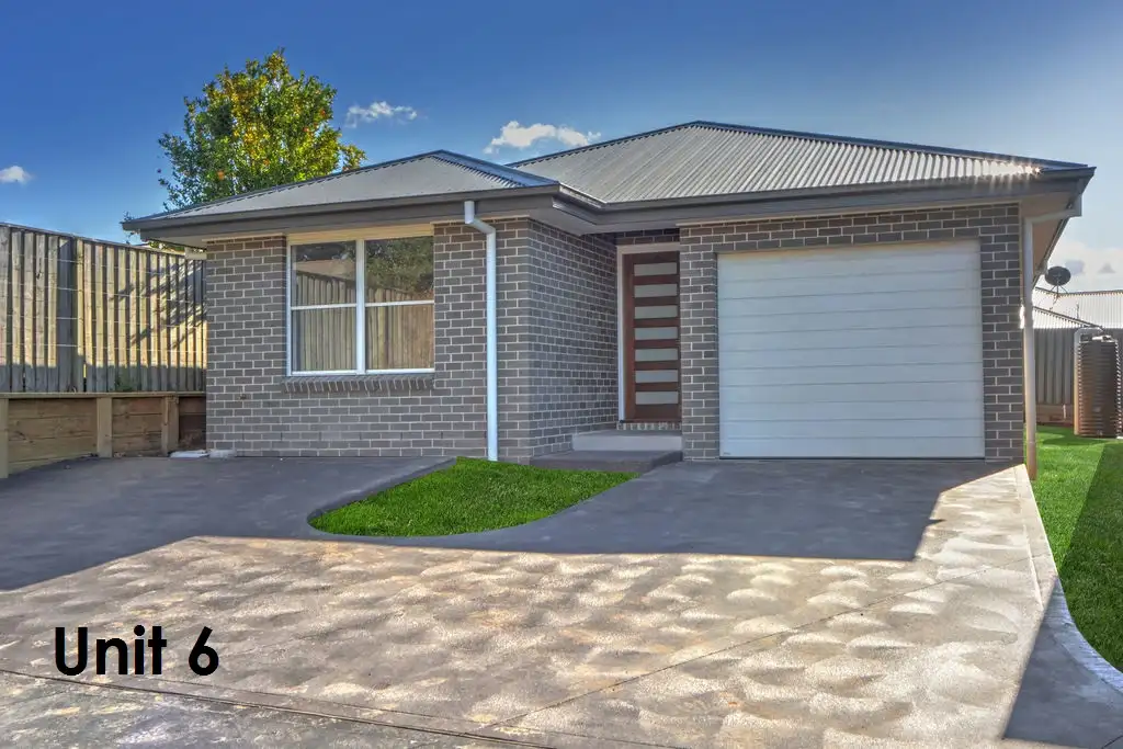 Main view of Homely villa listing, 4/9 Harbour Boulevarde, Bomaderry NSW 2541